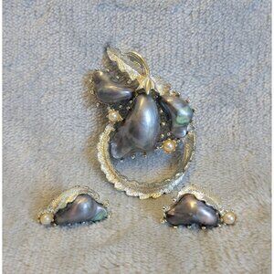 Vintage Silver Tone Greyish Blue Pear Brooch Clip On Earrings Set S1